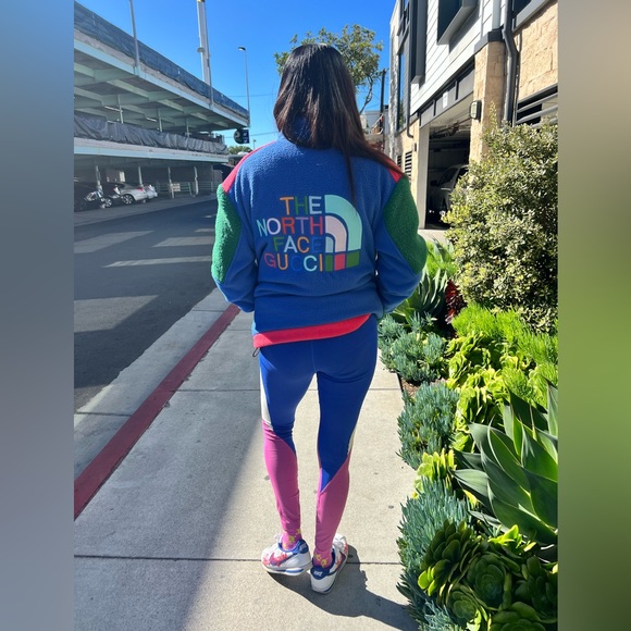 Beautiful winter jacket - Picture 9 of 11